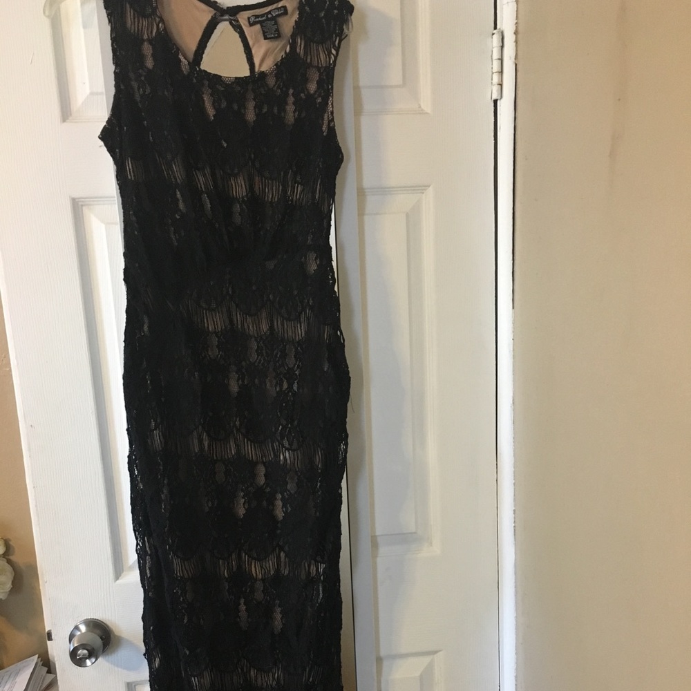 Lace maxi dress